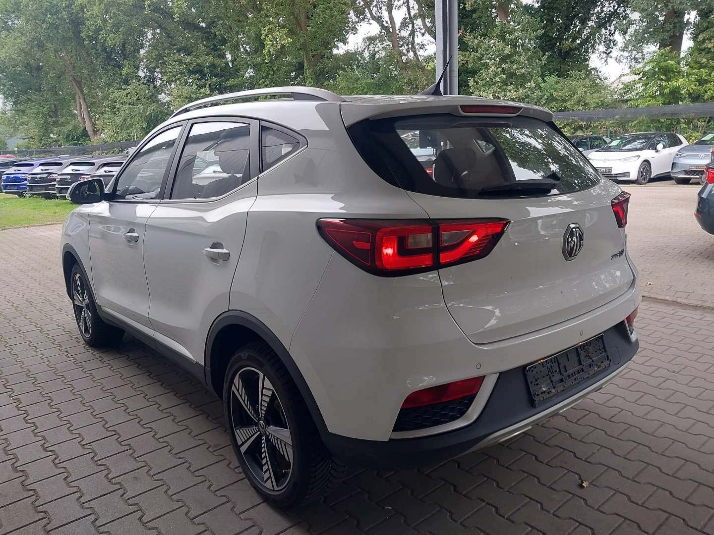 MG ZS EV Luxury photo