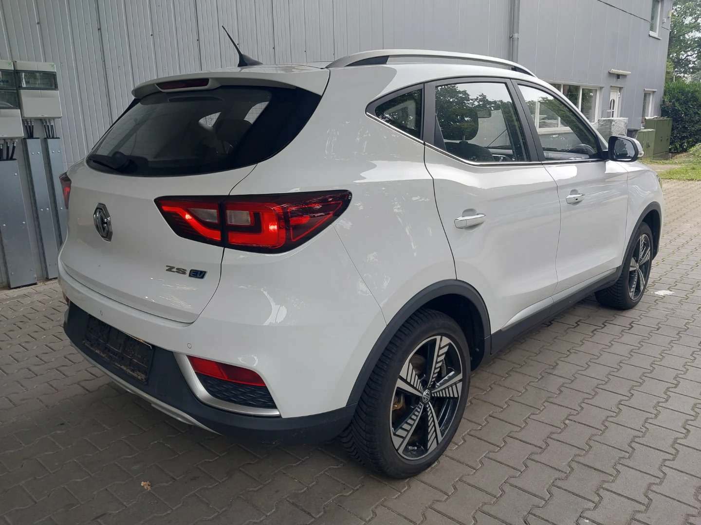 MG ZS EV Luxury photo