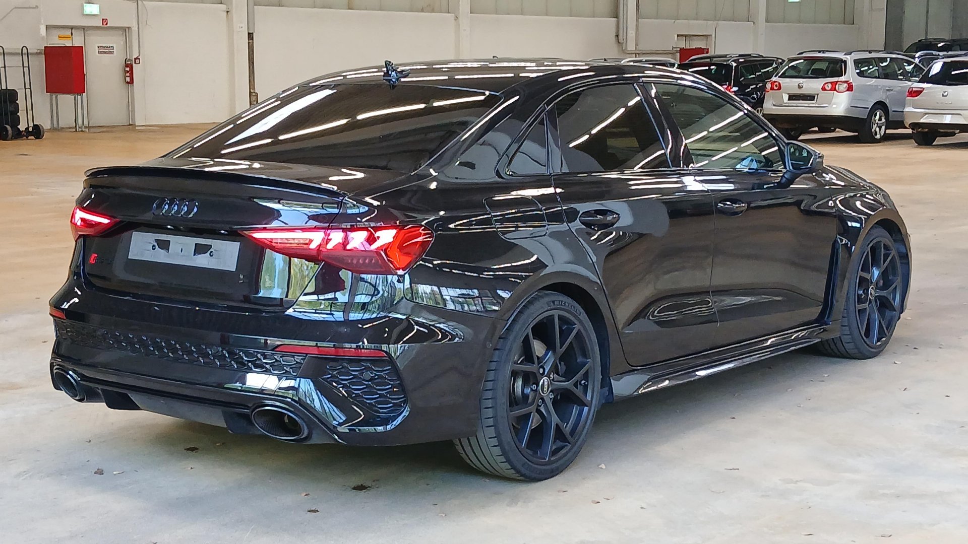 Audi RS 3 Limousine 2,5 TFSI quattro S-tronic photo