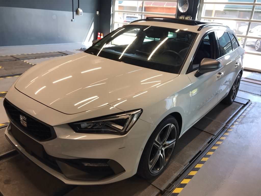 Seat Seat Leon SP FR 1.5 eTSI 110kW 7-Gang Automatikgetriebe 4 Türen UVP: 44.411 €