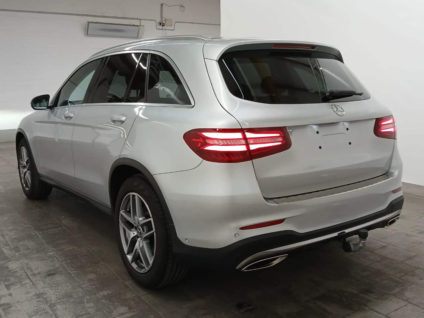 Mercedes-Benz GLC 250 4MATIC 9G-TRONIC photo