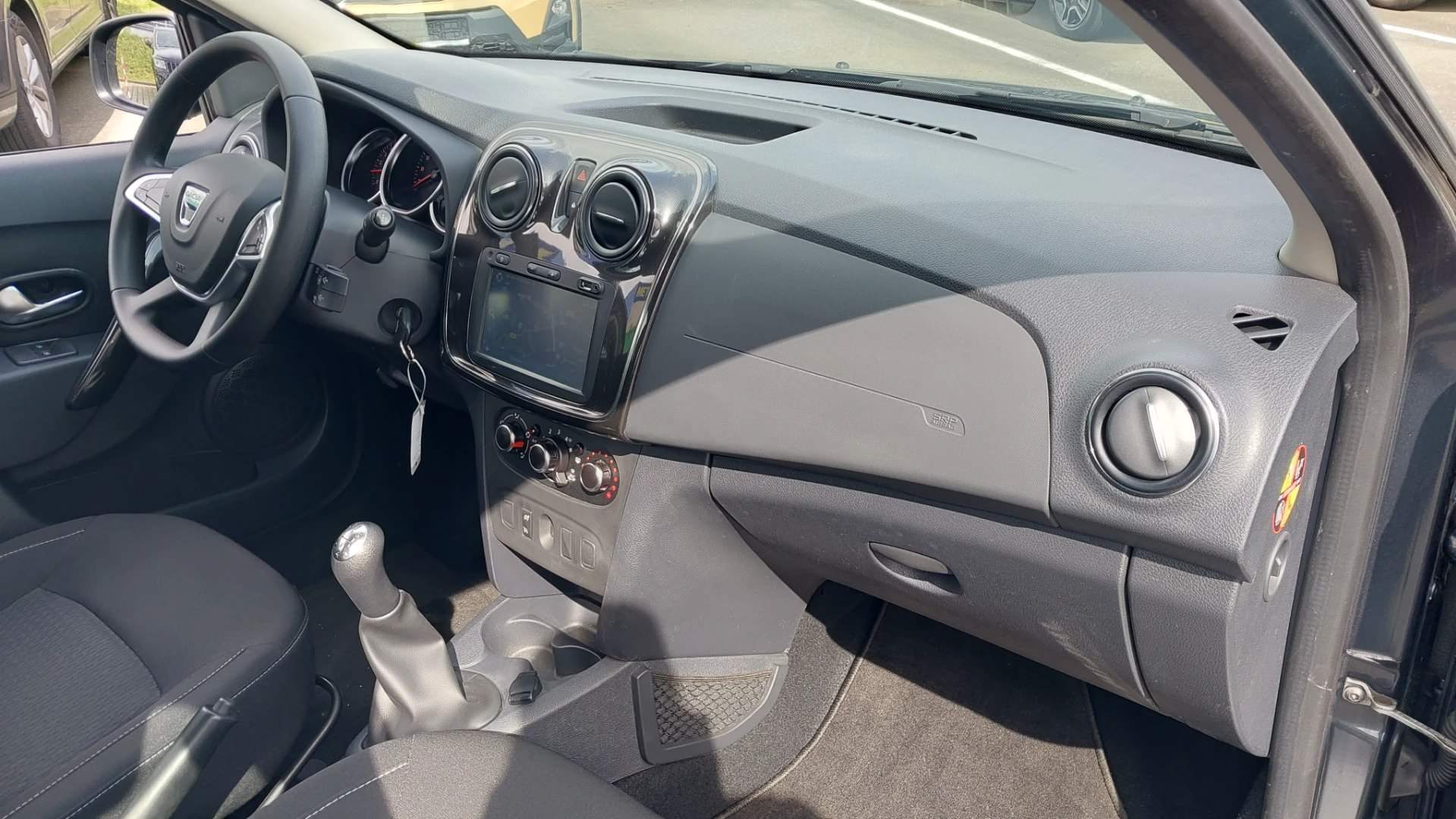 Dacia Sandero 1,0 SCe 75 Comfort photo
