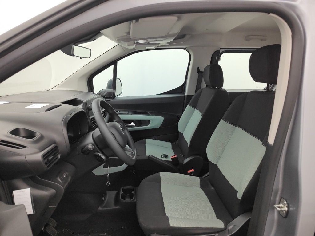 Citroën Berlingo Multispace 1.2 PureTech 110 MAN6 S&S Live M 5d photo