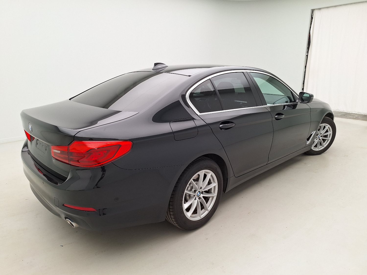 BMW, 5-serie '16, BMW 5 Reeks Berline 520d 120kW Aut. 4d photo