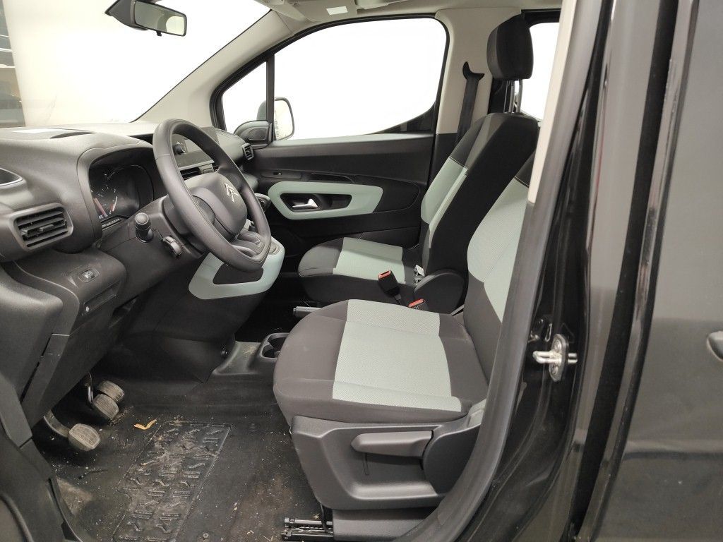 Citroën Berlingo Multispace 1.2 PureTech 110 MAN6 S&S Live M 5d photo