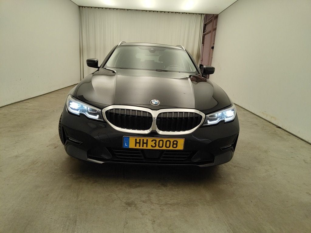 BMW 3 TOURING DIESEL - 2019 320 dxA 190 xDrive (EU6d-TEMP) 4d Steptronic photo