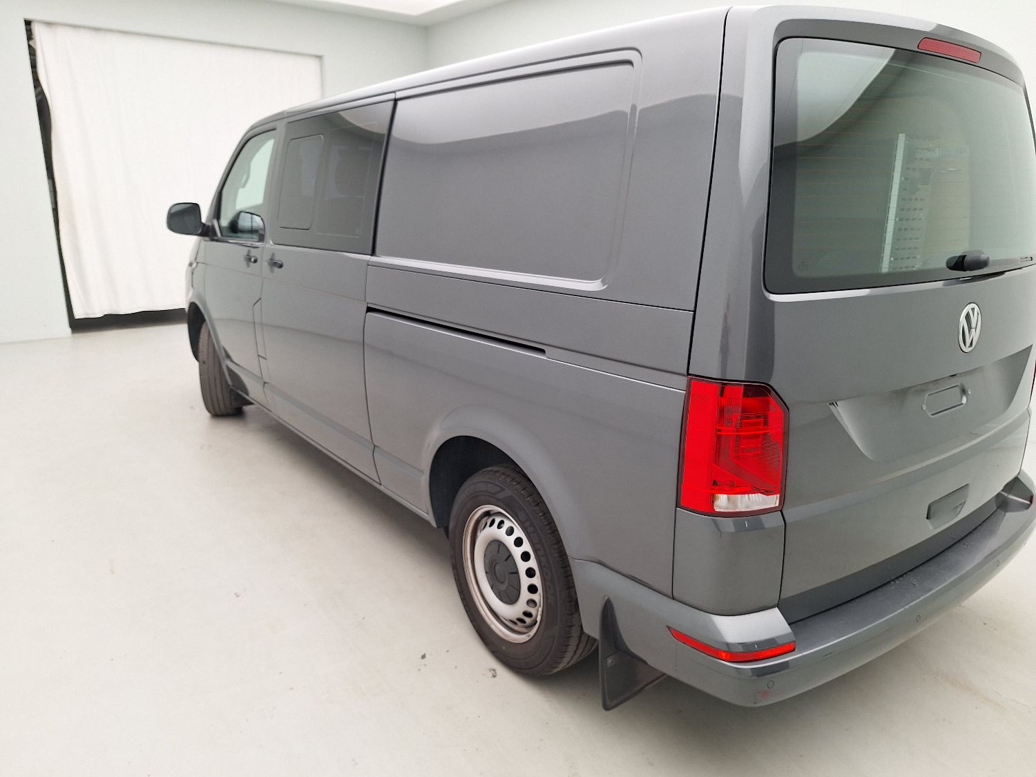 VW, _Transporter FL'19, Volkswagen Transporter 2.0 TDi SCR BMT 110/150 LWB DC photo