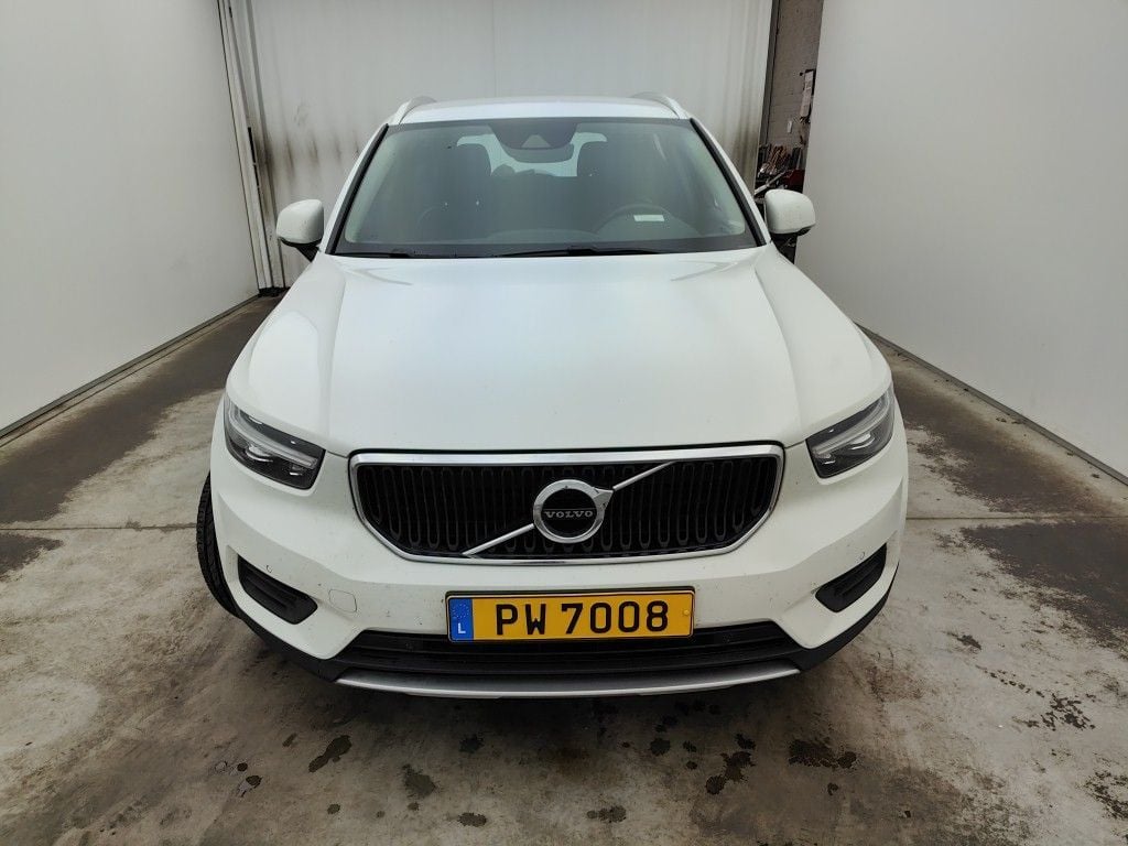 VOLVO XC40 DIESEL 2.0 D3 150 Momentum Pro Geartronic (EU6d-T.) 5d photo