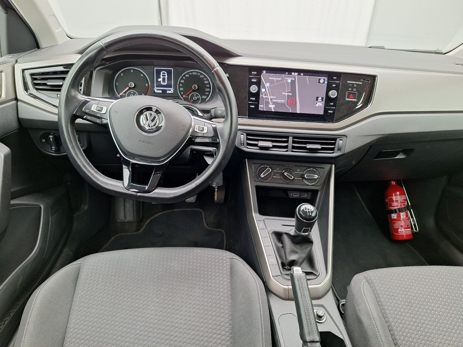 VW, Polo '17, Volkswagen Polo 1.6 TDI 70kW Comfortline 5d photo