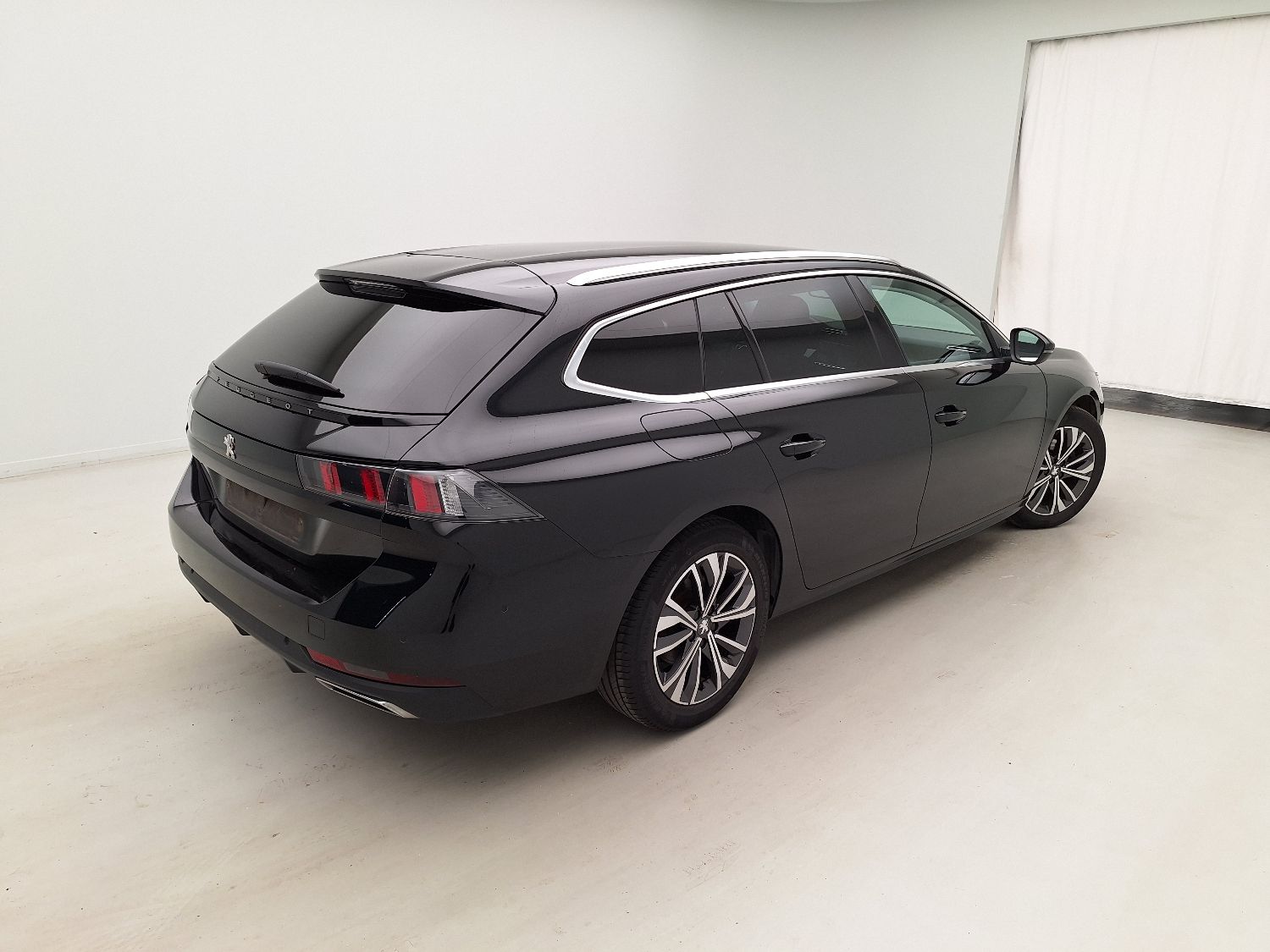 Peugeot, 508 SW '18, Peugeot 508 SW 1.5 BlueHDi 130 S&S EAT8 Allure 5d photo