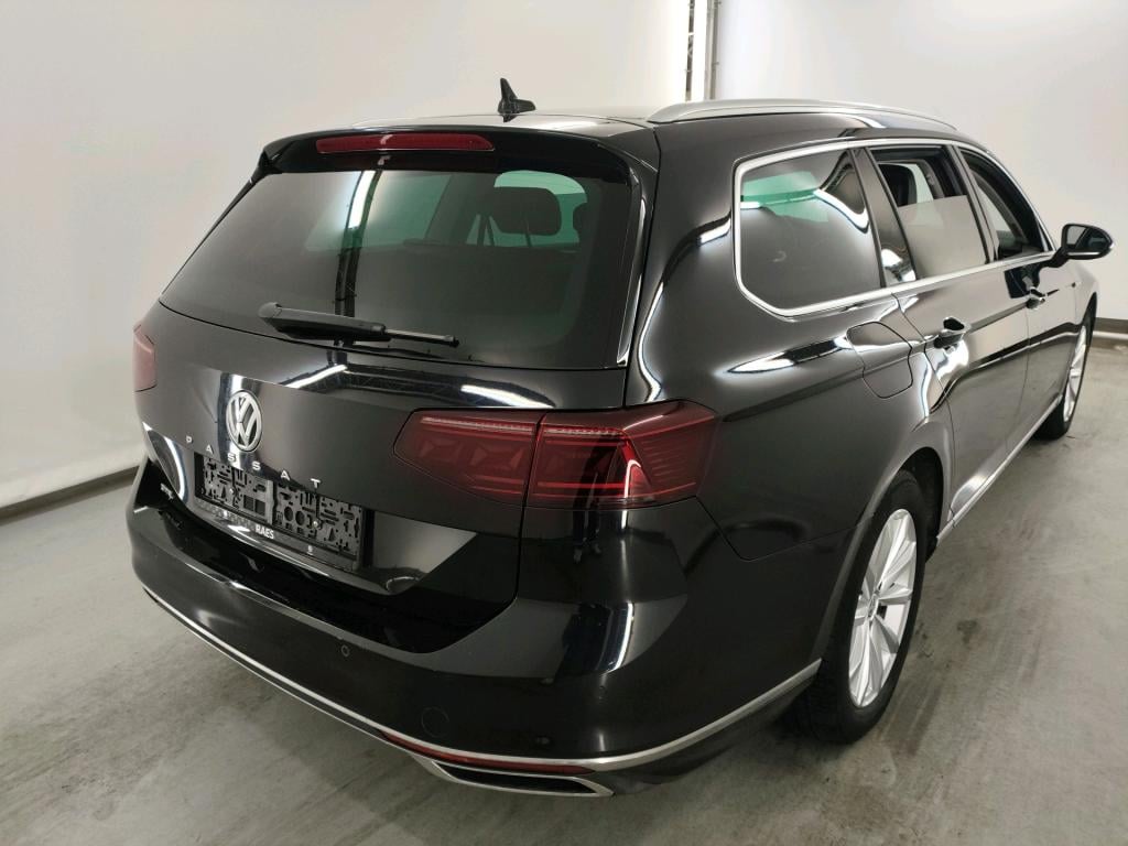 VOLKSWAGEN PASSAT VARIANT GTE - 2020 1.4 TSI PHEV GTE Business DSG climatiseur et energie II arriere photo