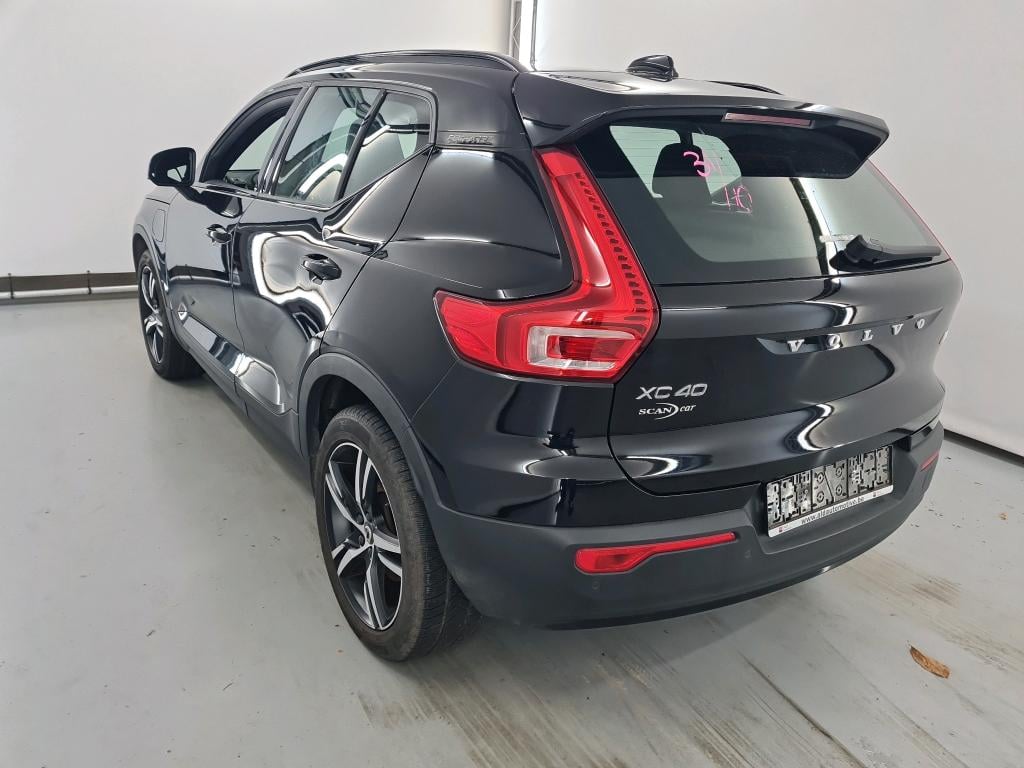 VOLVO XC40 1.5 T5 PHEV R-Design Intellisafe Pro Park Assist photo