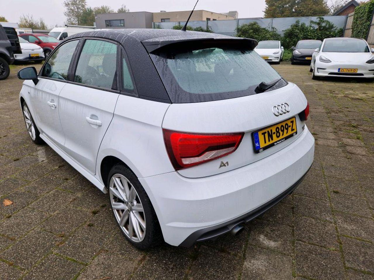 AUDI A1 SPORTBACK 1.0 TFSI Adrenalin photo