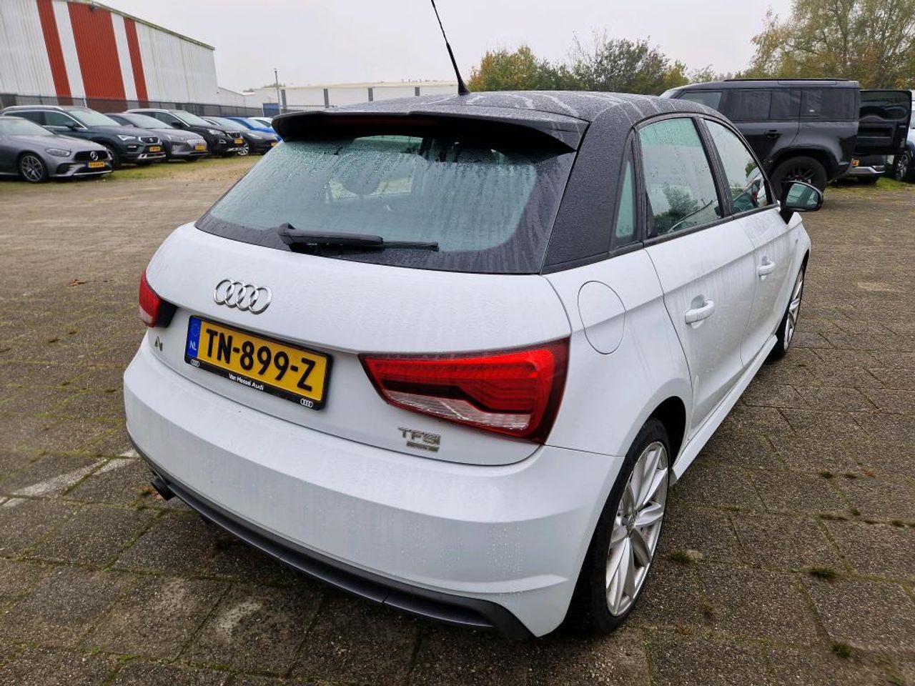 AUDI A1 SPORTBACK 1.0 TFSI Adrenalin photo