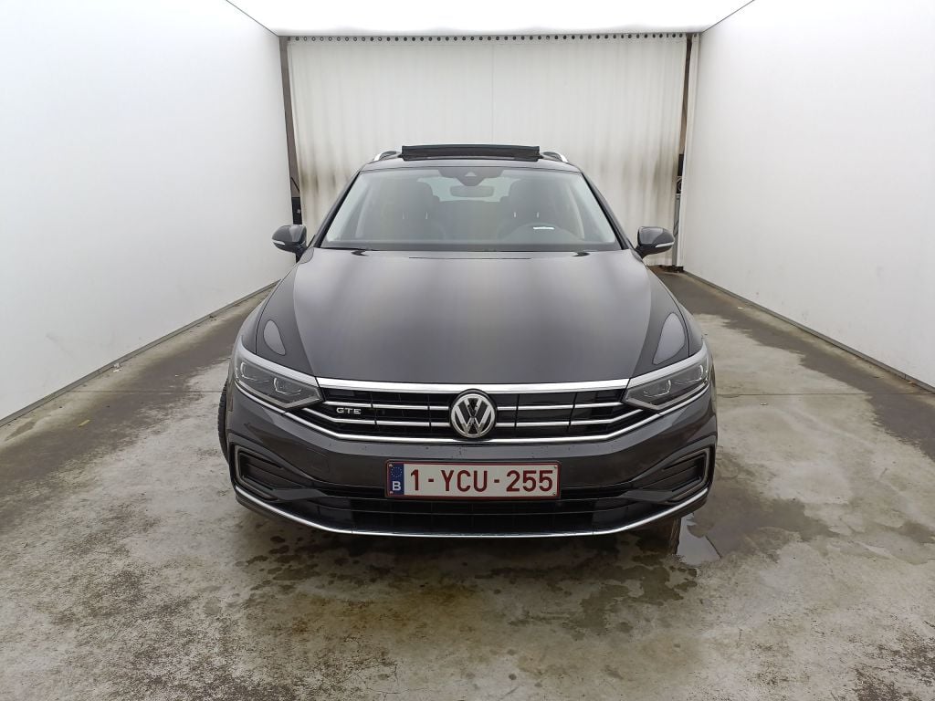 Volkswagen Passat Variant 1.4 TSI DSG6 GTE Business 5d photo