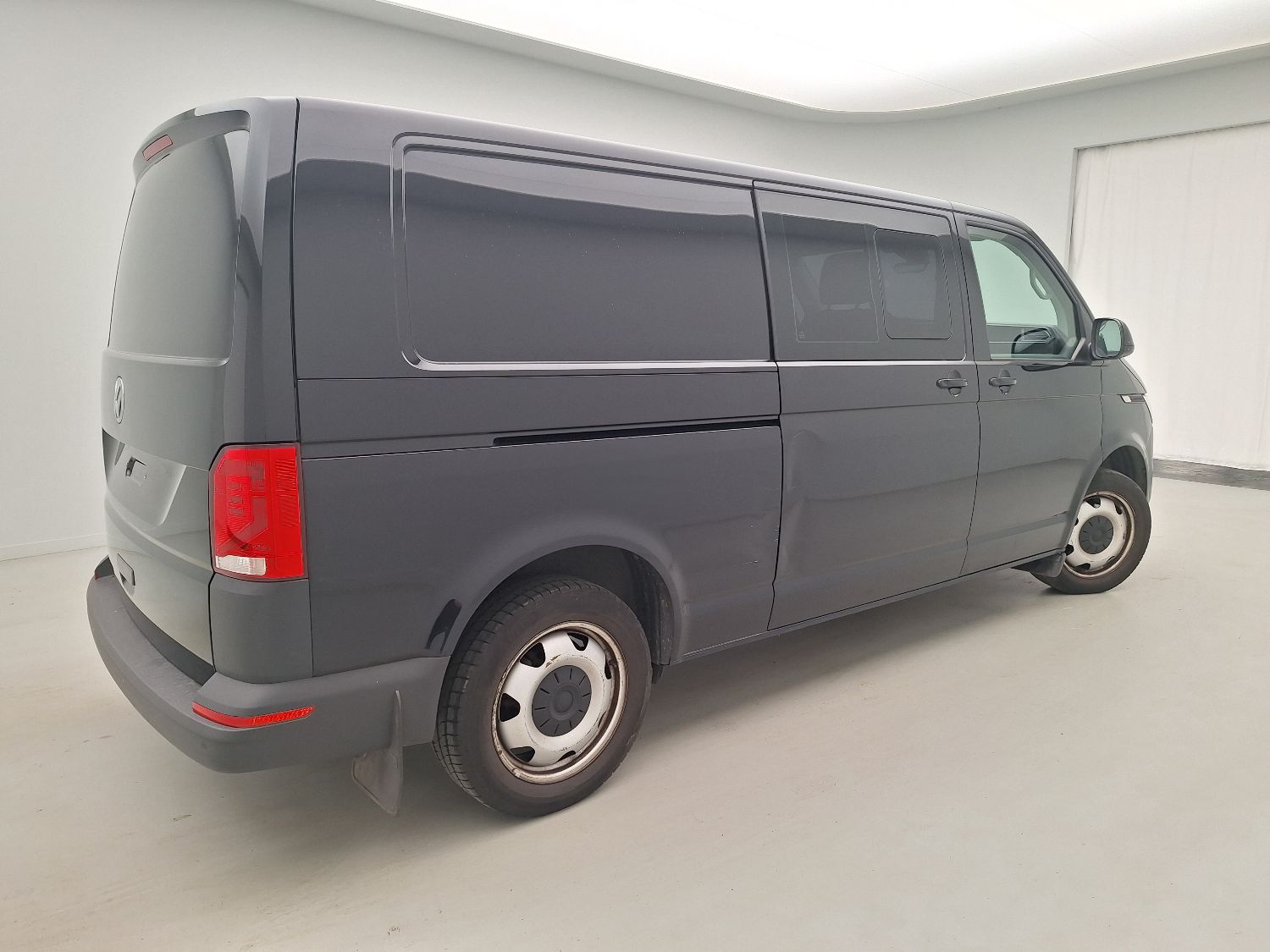 VW, _Transporter FL'19, Volkswagen Transporter 2.0 TDi SCR BMT 110/150 LWB DC photo