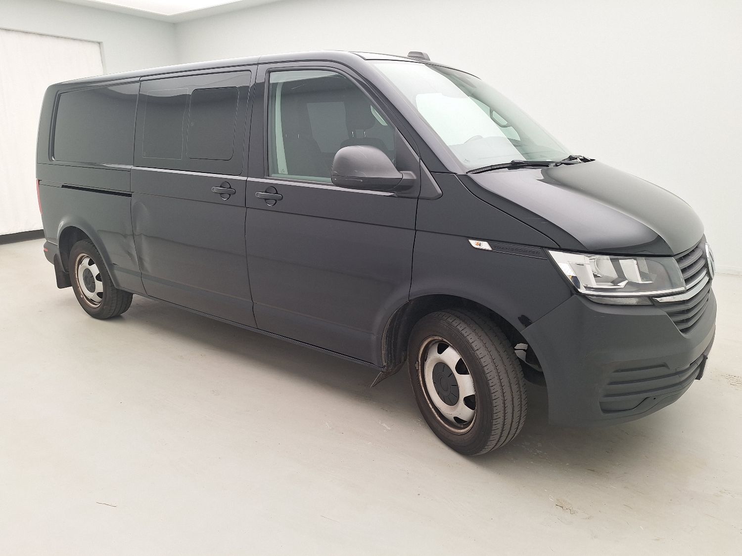 VW, _Transporter FL'19, Volkswagen Transporter 2.0 TDi SCR BMT 110/150 LWB DC photo