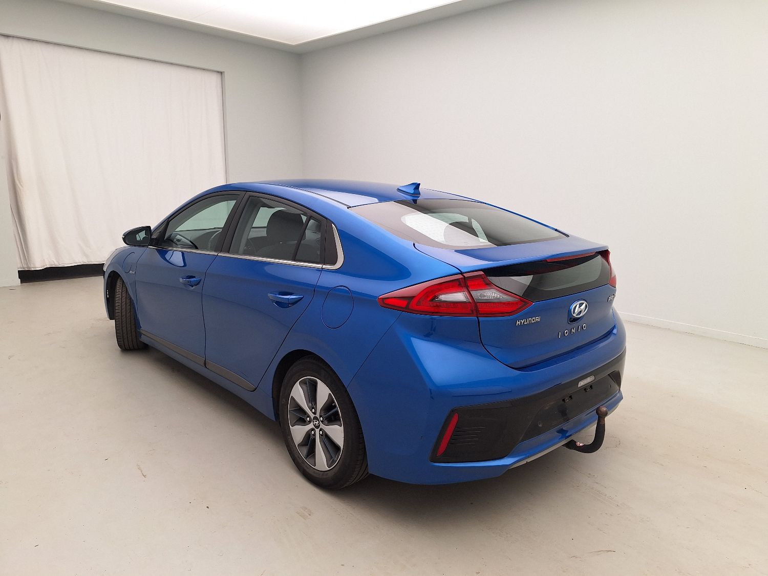 Hyundai, Ioniq '16, Hyundai Ioniq 1.6 Plug-in Hybride Premium 5d photo