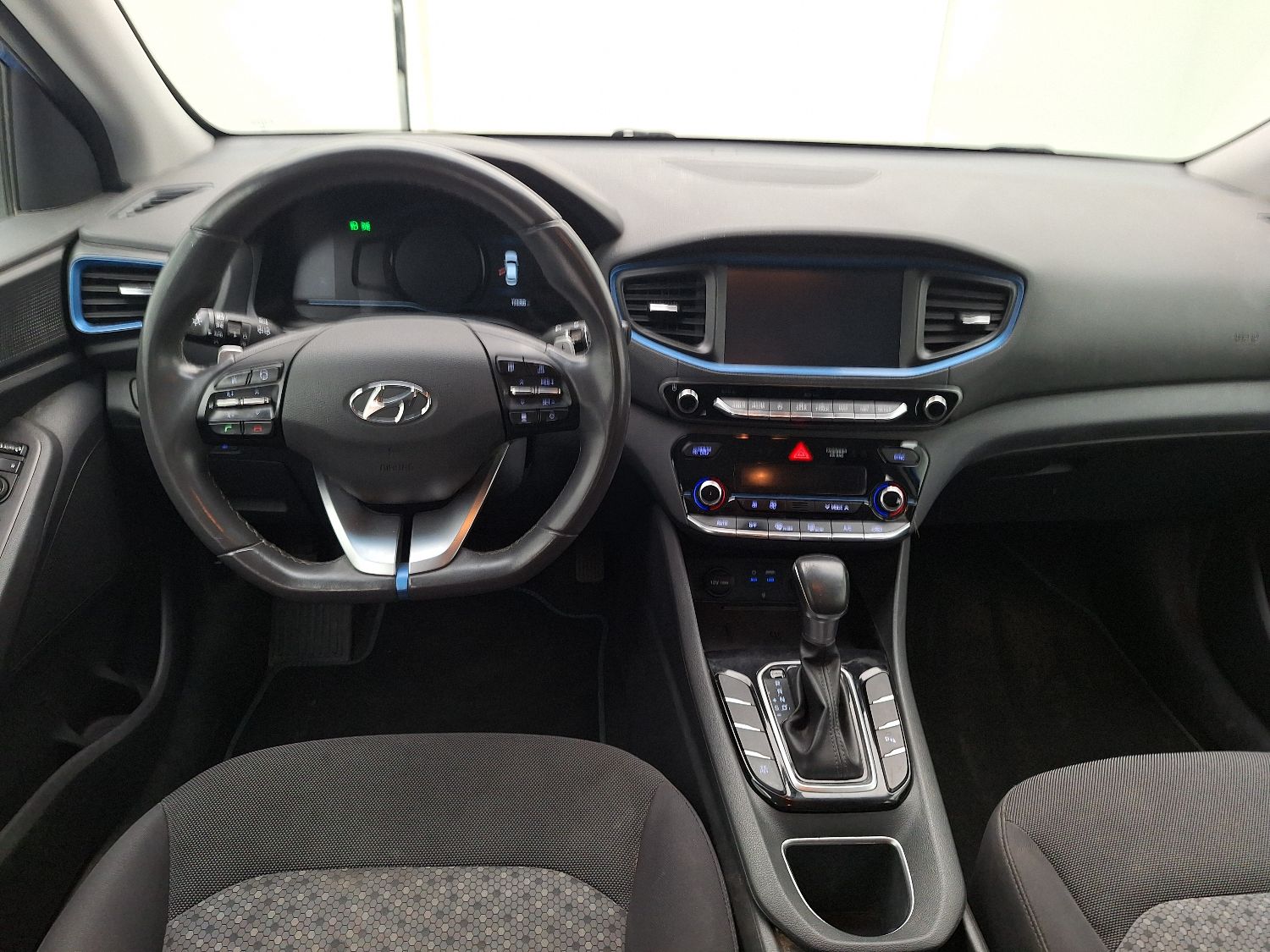 Hyundai, Ioniq '16, Hyundai Ioniq 1.6 Plug-in Hybride Premium 5d photo