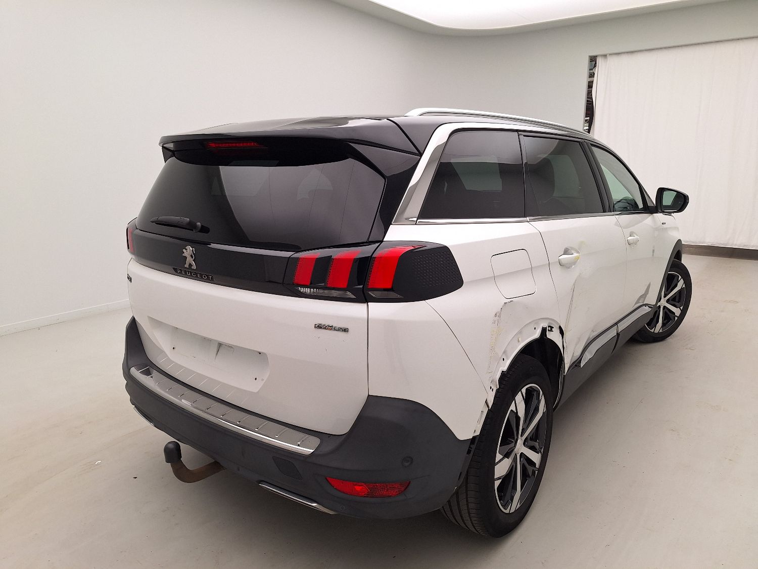 Peugeot, 5008 '16, Peugeot 5008 1.5 BlueHDi 96kW S&S EAT8 GT Line 5d 7pl photo