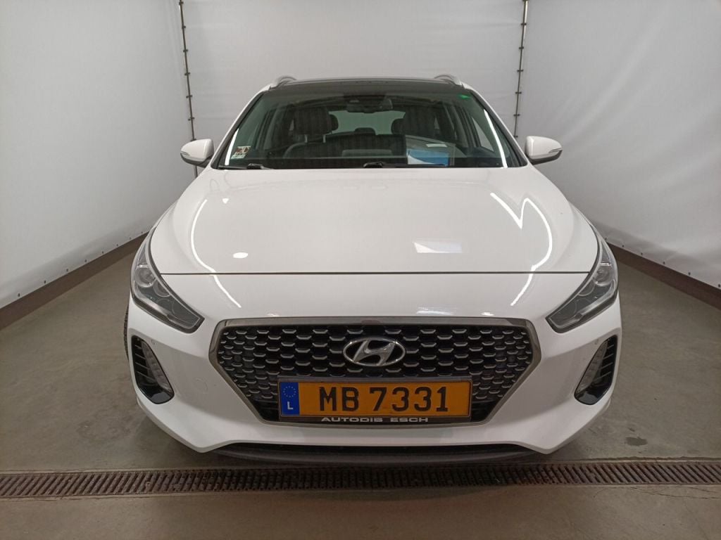 HYUNDAI i30 WAGON DIESEL - 2017 1.6 CRDi 136 Sky DCT 5d photo