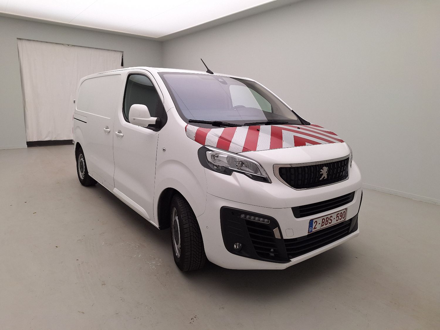 Peugeot, _Expert '16, Peugeot Expert Standard Asphalt L2 2.0 BlueHDi 120 photo