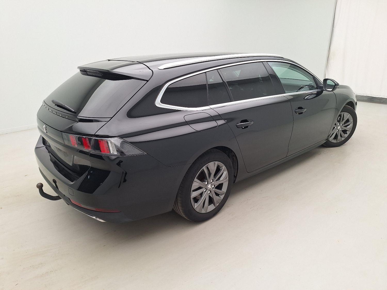 Peugeot, 508 SW '18, Peugeot 508 SW 1.5 BlueHDi 130 S&S BVM6 Allure 5d photo