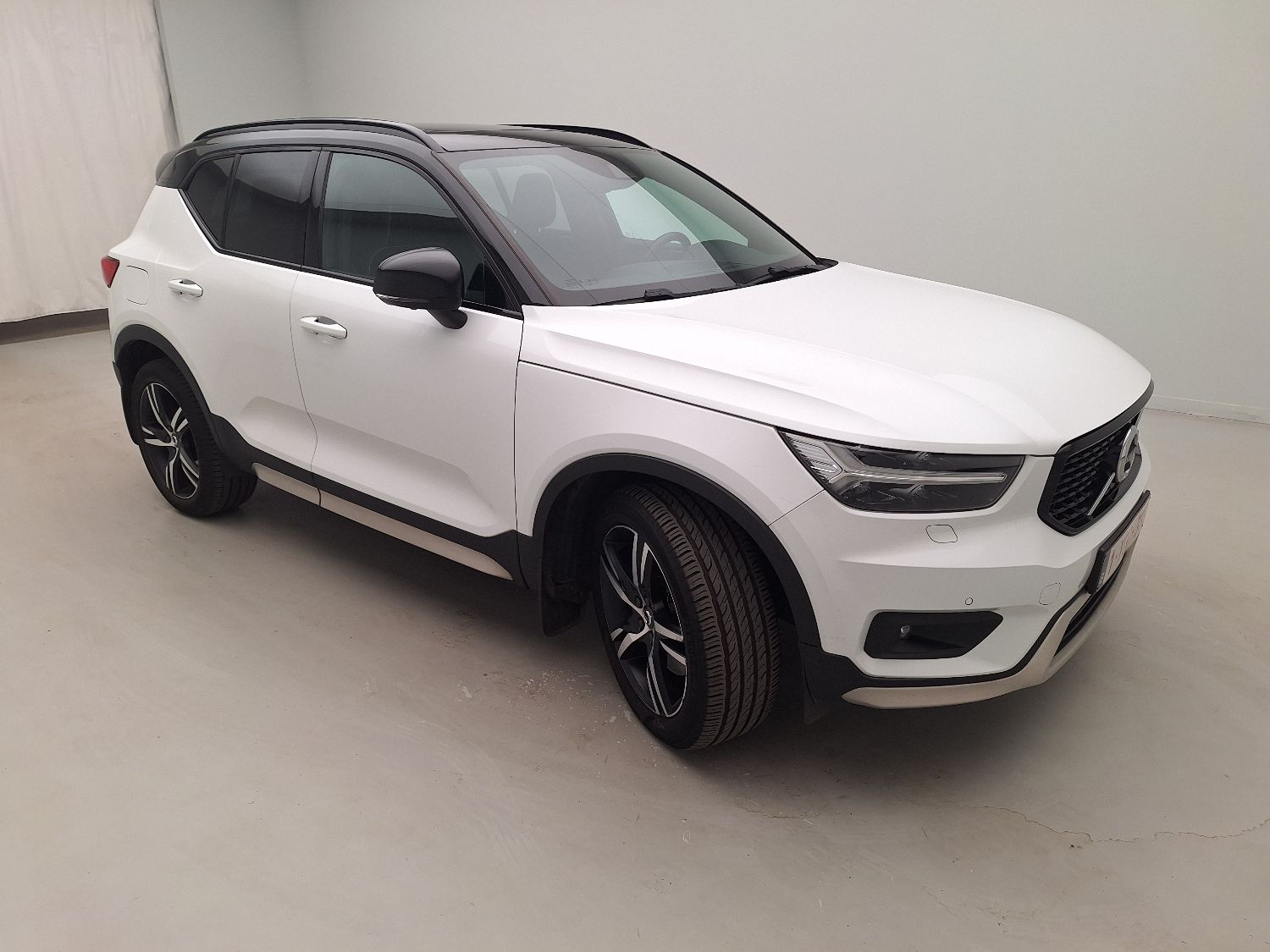 Volvo, XC40 '17, Volvo XC40 T5 Twin Engine R-Design 5d photo