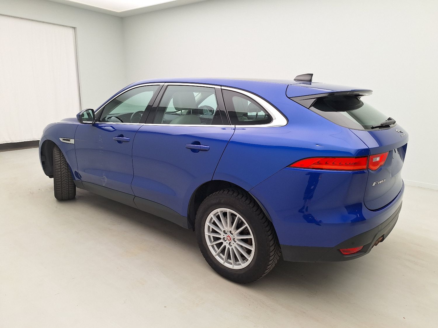 Jaguar, F-Pace, Jaguar F-Pace 2.0D 132kW Aut. Prestige 5d photo