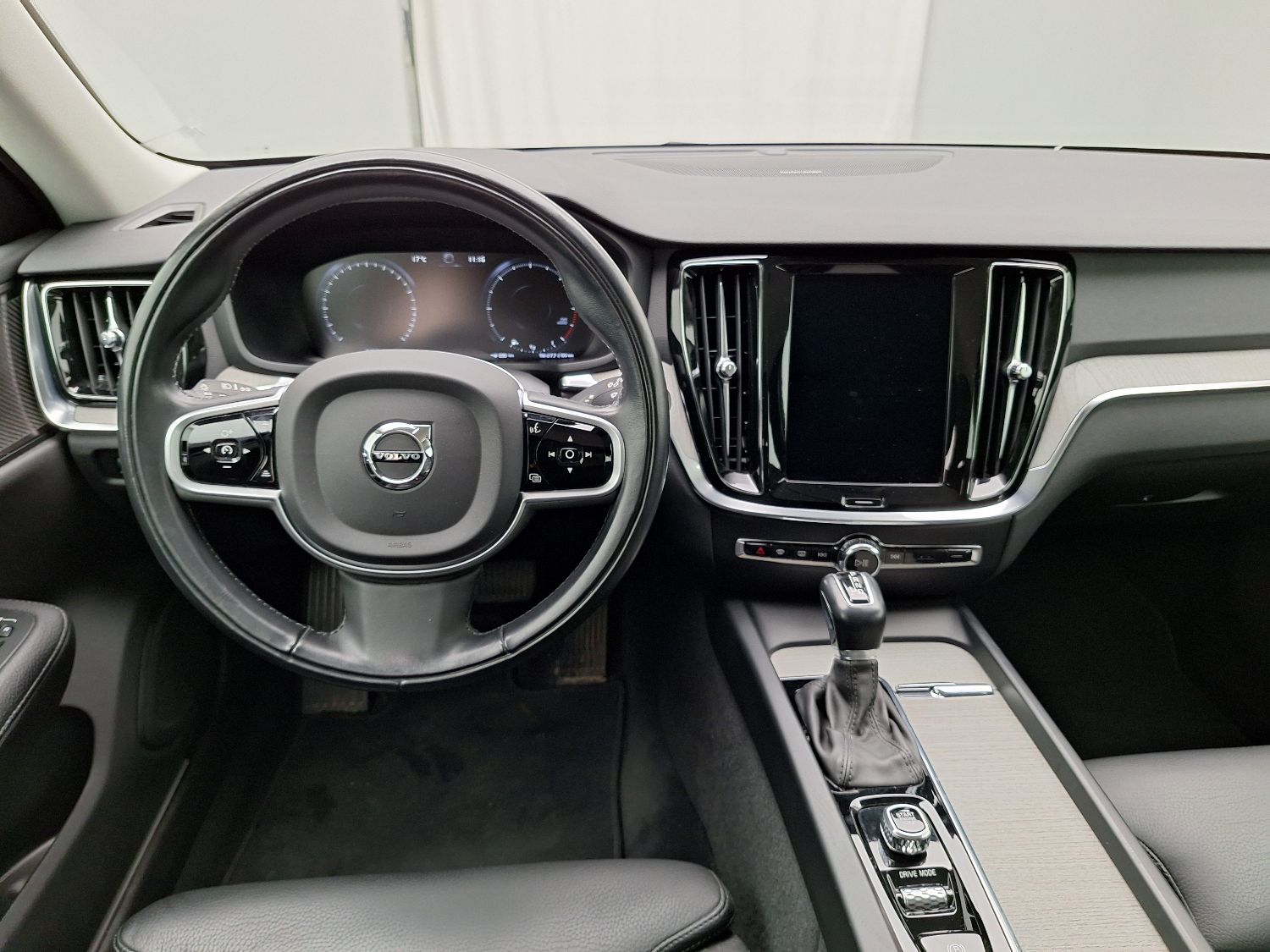 Volvo, V60 '18, Volvo V60 D3 Geartronic Inscription 5d photo