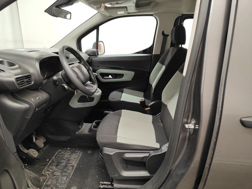 Citroën Berlingo Multispace 1.2 PureTech 110 MAN6 S&S Live M 5d photo