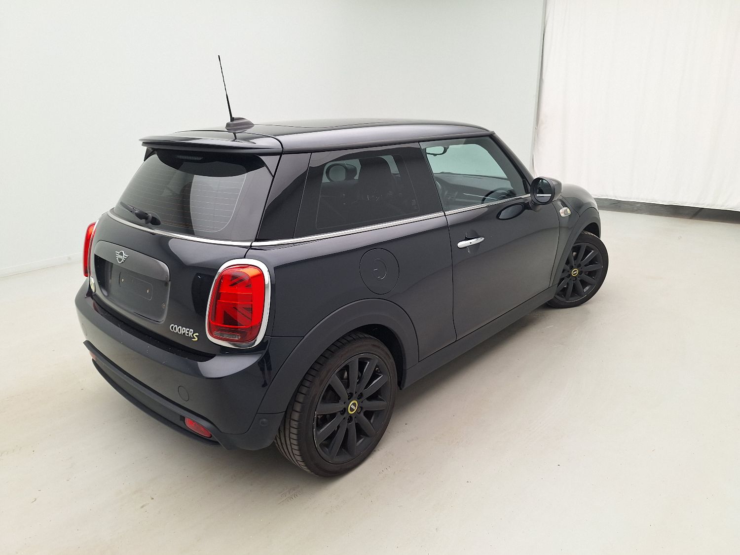 MINI, Mini 3d '14, Mini Cooper SE XL 3d photo