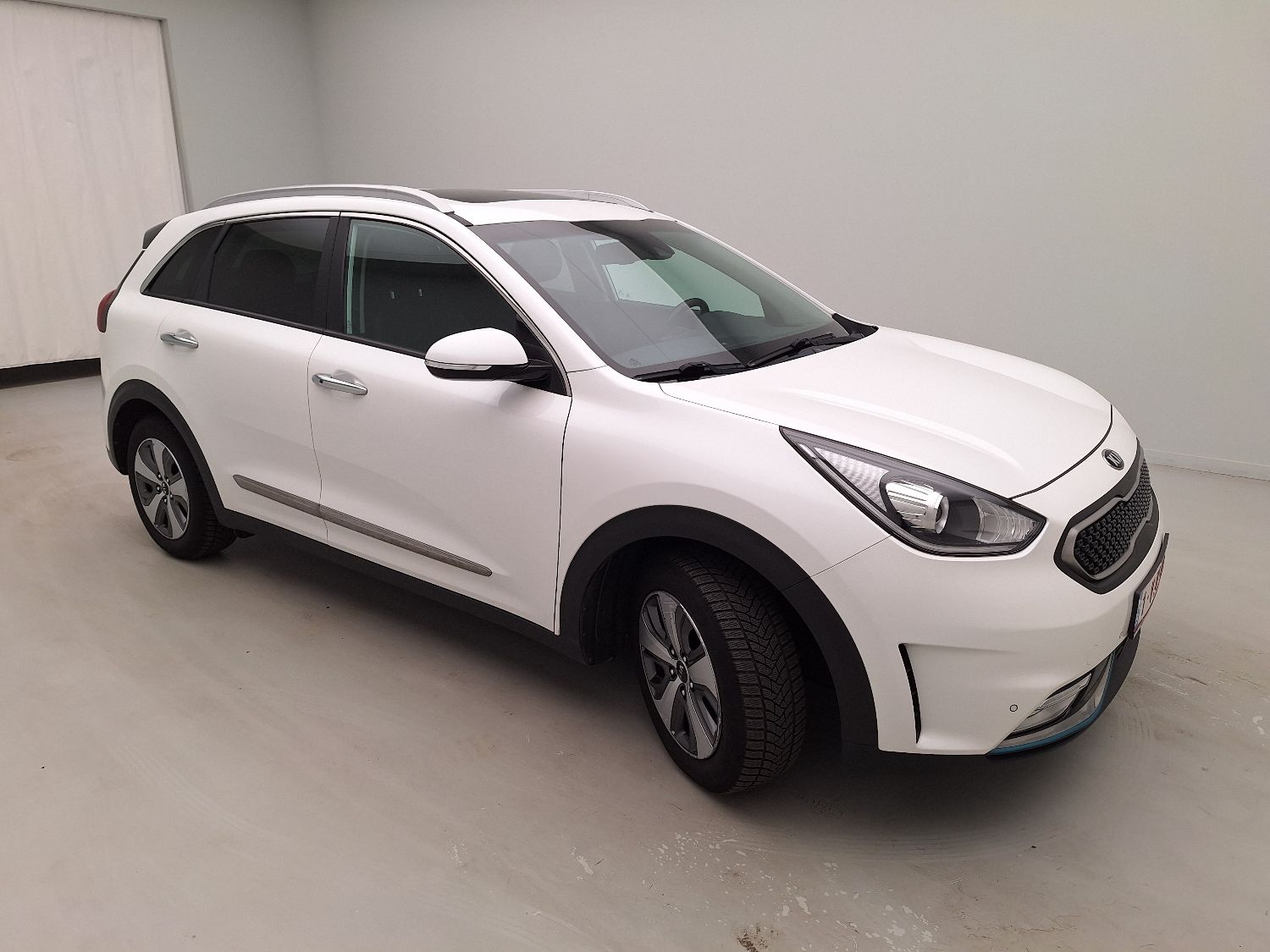 Kia, Niro '16, KIA Niro Fusion 1.6 GDi PHEV 6DCT 5d photo