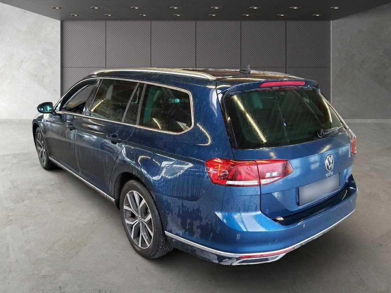 Vw GTE Passat Variant photo