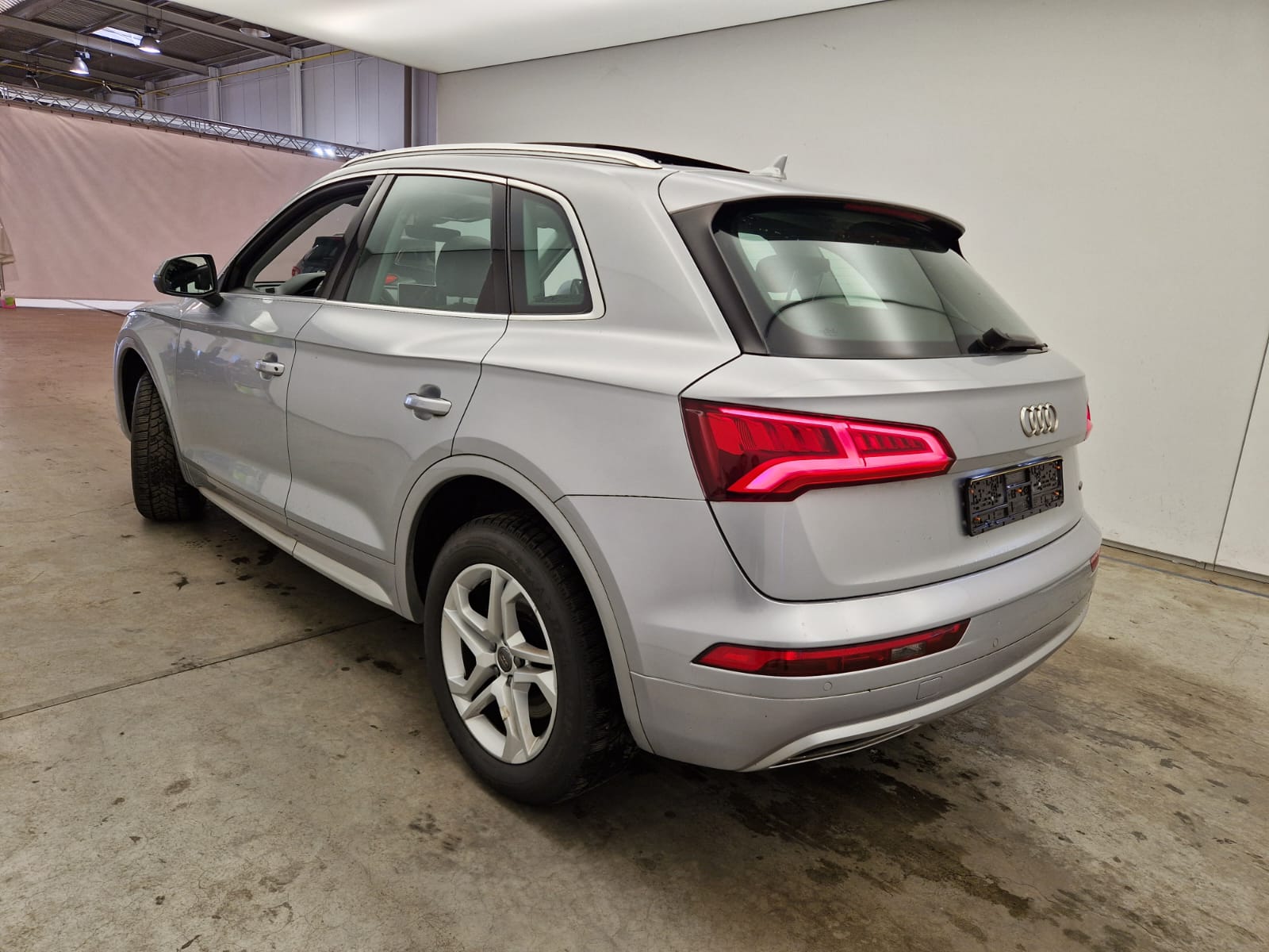 AUDI Q5 DIESEL - 2017 40 TDi 190 Quattro Design S tron.(EU6d-TEMP) 5d photo