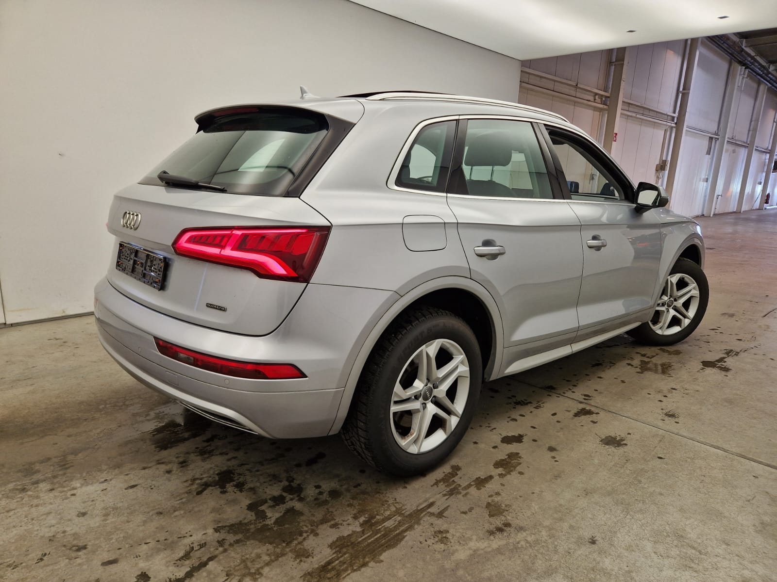 AUDI Q5 DIESEL - 2017 40 TDi 190 Quattro Design S tron.(EU6d-TEMP) 5d photo