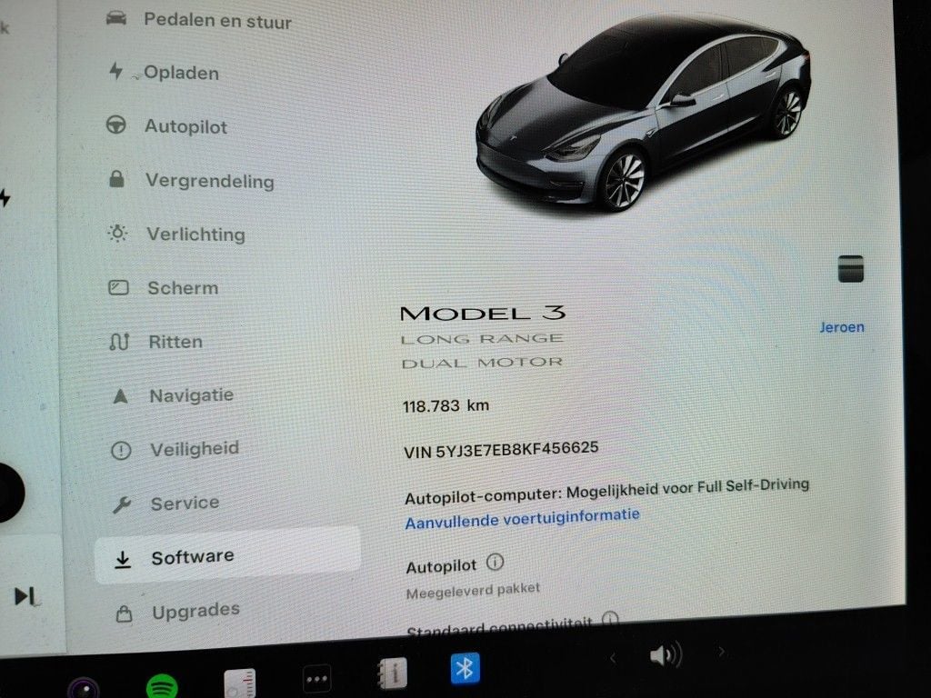 Tesla Model 3 Long-Range Dual Motor AWD 4d photo