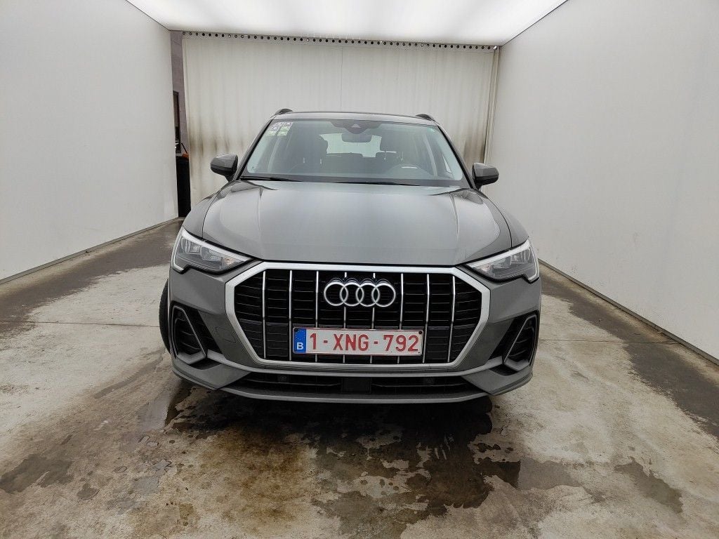 Audi Q3 35 TDI S tronic S line 5d photo