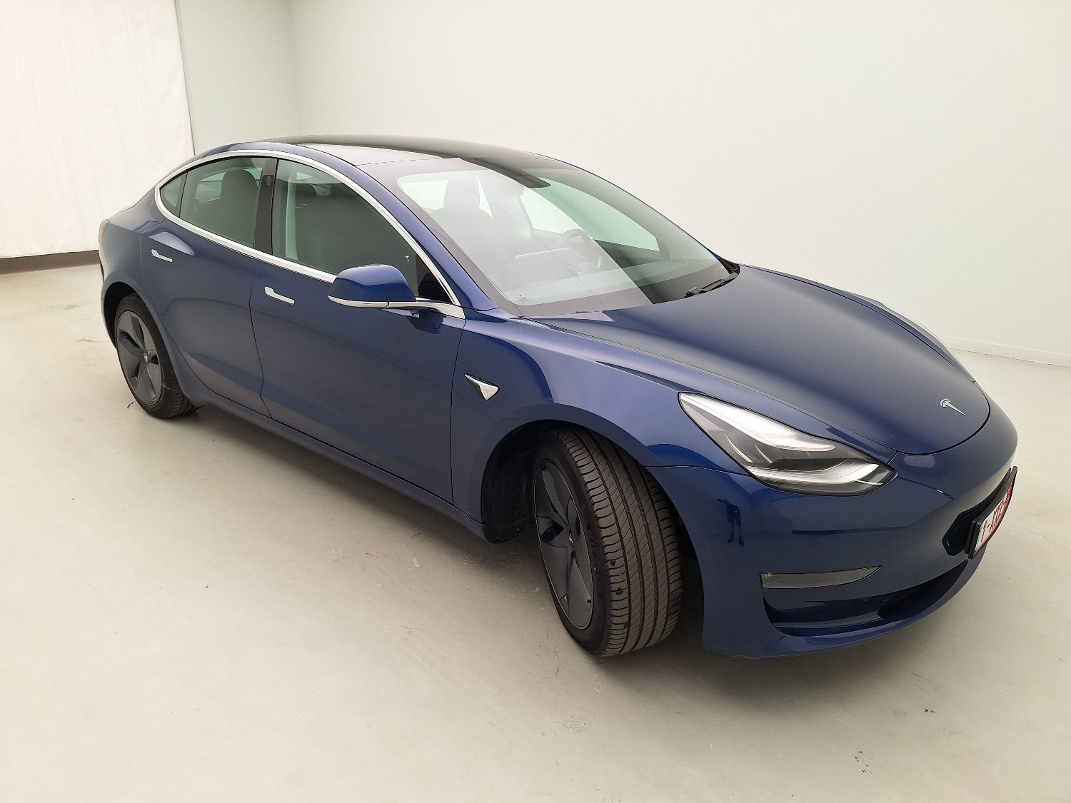 Tesla, Model 3 '18 BEV, Tesla Model 3 Long-Range Dual Motor AWD 4d photo