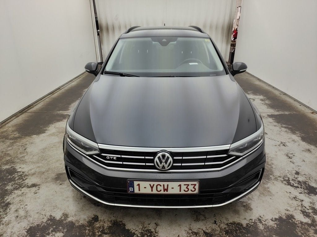 Volkswagen Passat Variant 1.4 TSI DSG6 GTE Business 5d photo