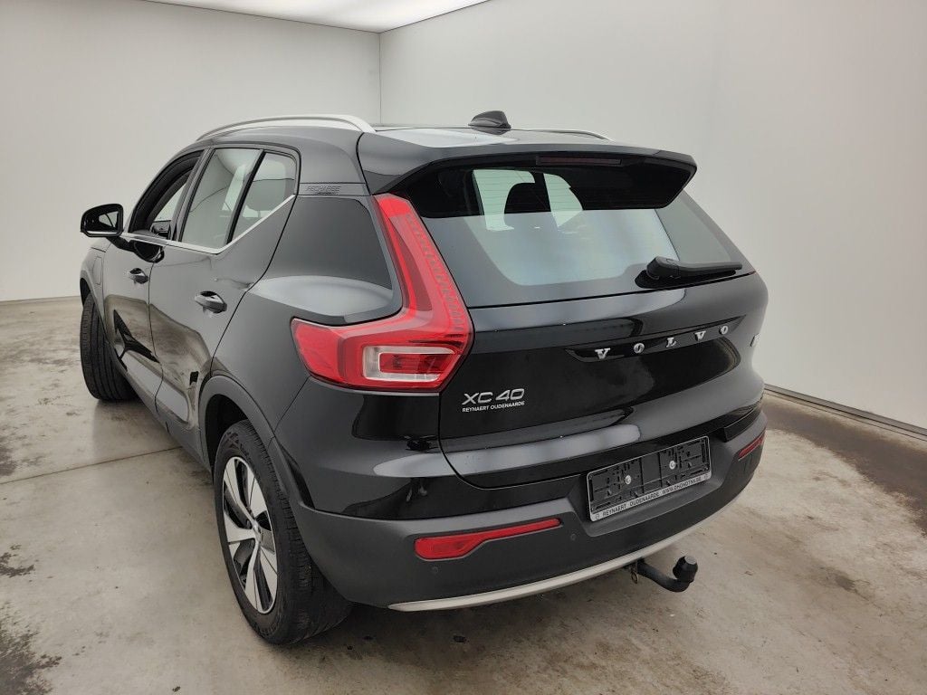 Volvo XC40 T5 Twin Engine Momentum Pro 5d photo