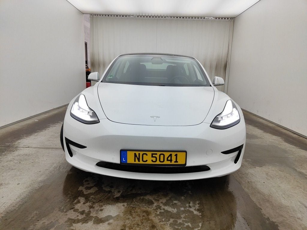 TESLA MODEL 3 44 kWh 306 Standard Plus 5d photo