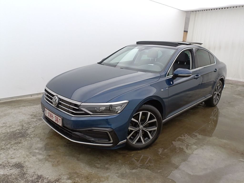 Volkswagen Passat 1.4 TSI GTE Business DSG 4d