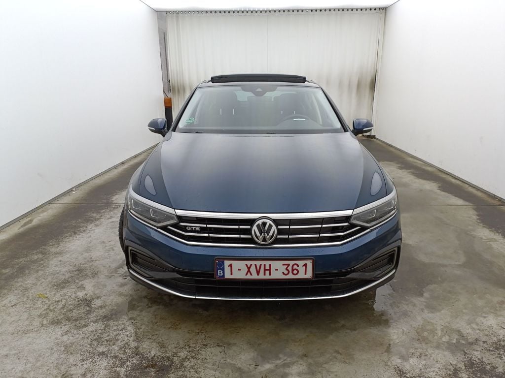 Volkswagen Passat 1.4 TSI GTE Business DSG 4d photo