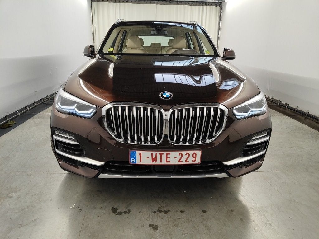 BMW X5 xDrive30d (195 kW) 5d photo