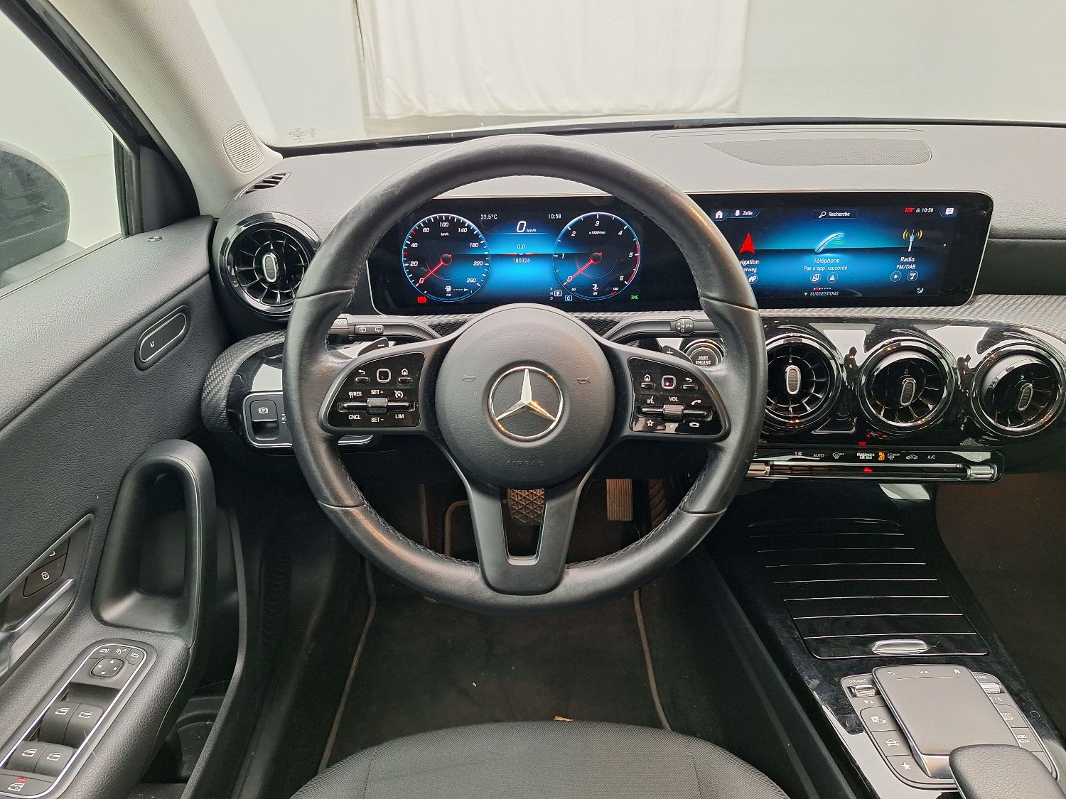 Mercedes, A-Class '18, Mercedes-Benz A-Klasse A 180 d Business Solution A photo