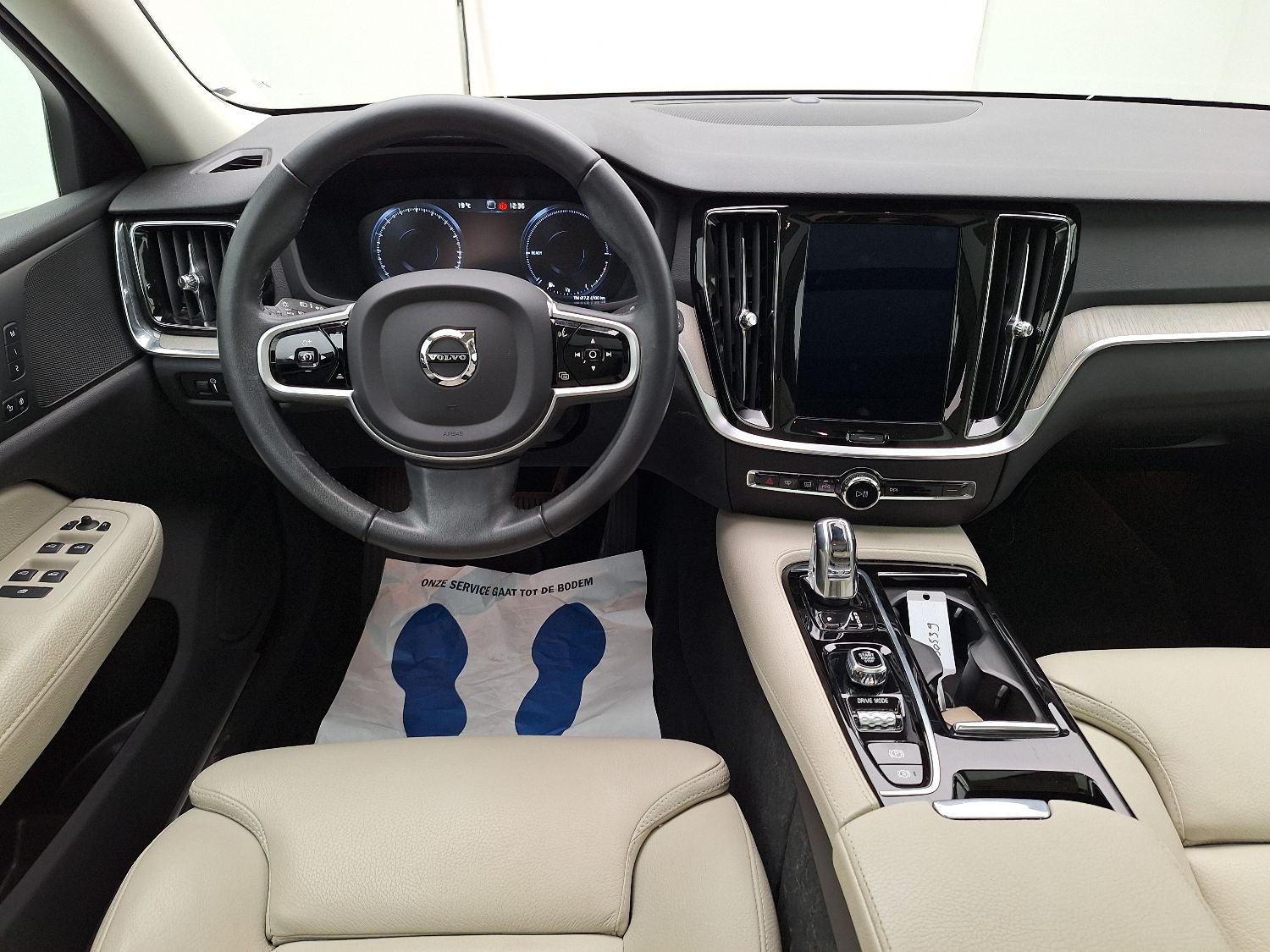 Volvo, V60 '18, Volvo V60 T8 PHEV 4x4 Geartronic Inscription 5d photo