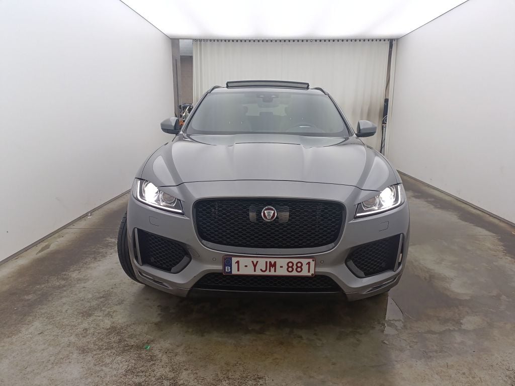 Jaguar F-Pace 2.0D 132kW 4x4 Aut. Chequered Flag 5d photo