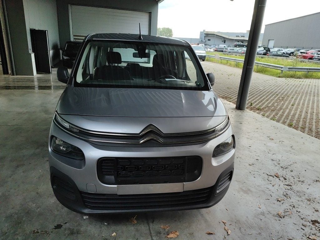 Citroën Berlingo Multispace 1.2 PureTech 110 MAN6 S&S Live M 5d photo