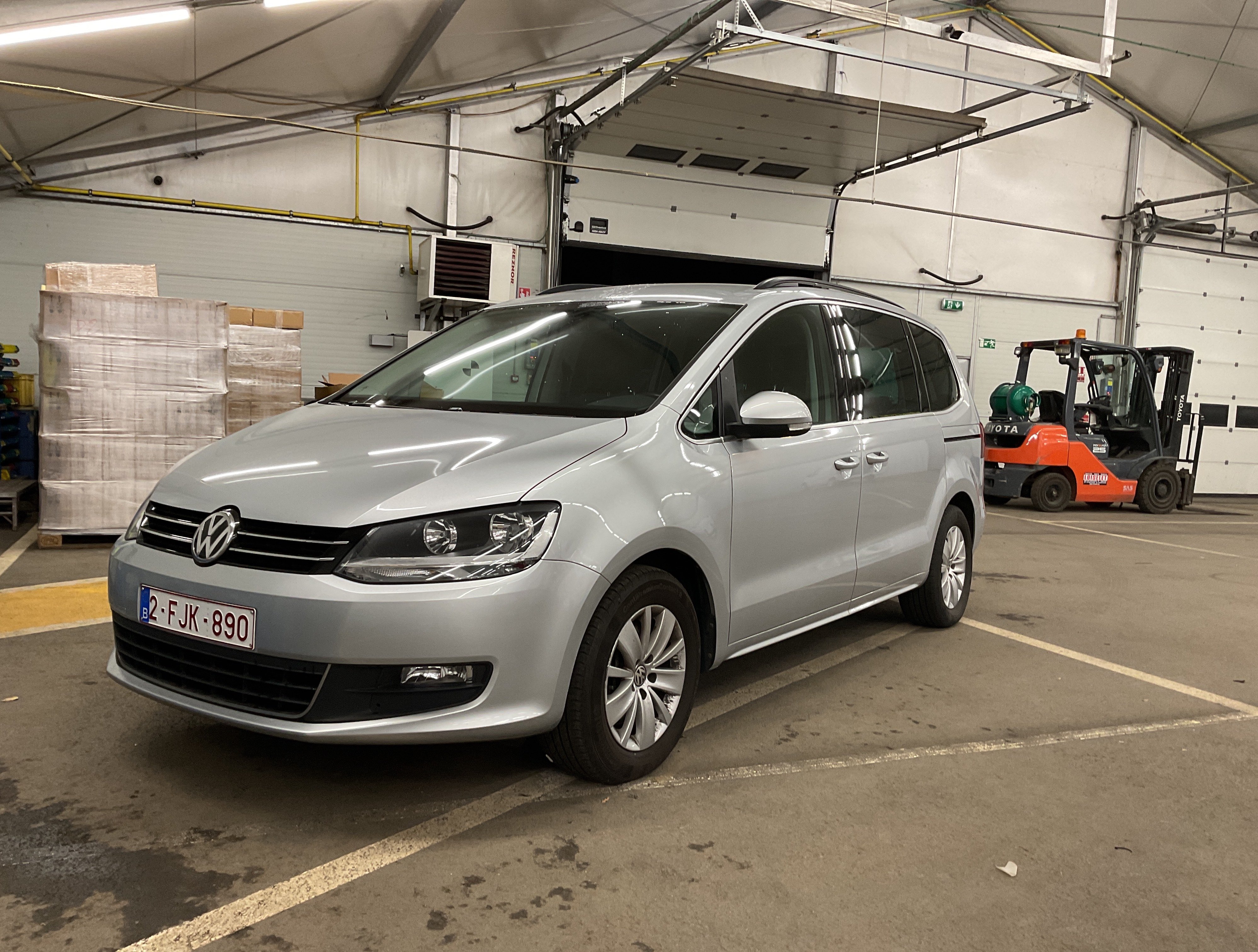 VOLKSWAGEN Sharan Sharan Comfortline 2.0 TDI SCR BlueMotion Technology 110 kW (150 ch) 6 vitesses DSG